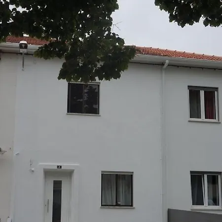 Casa Tilias Проживание в семье Коимбра