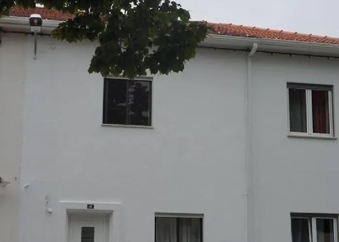 Casa Tilias Δωμάτια σε οικογενειακή κατοικία Κοΐμπρα